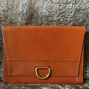 ✨Louis Vuitton Epi Clutch Bag✨